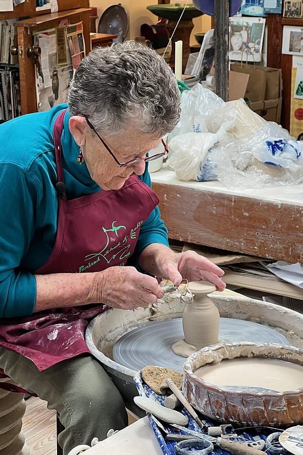 Cynthia Bringle Master Pottery Class: Goblet Making