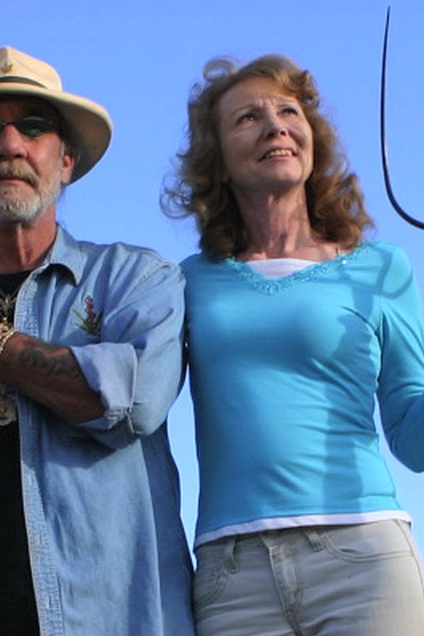 Emerald Giants: The Legend of Eddy and Linda